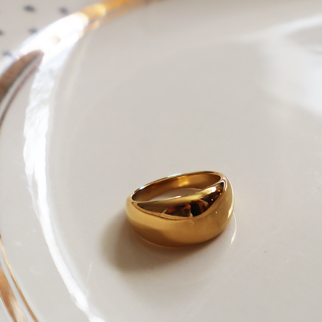 Simple Thick Ring in 18K Gold Plated Stainless Steel
