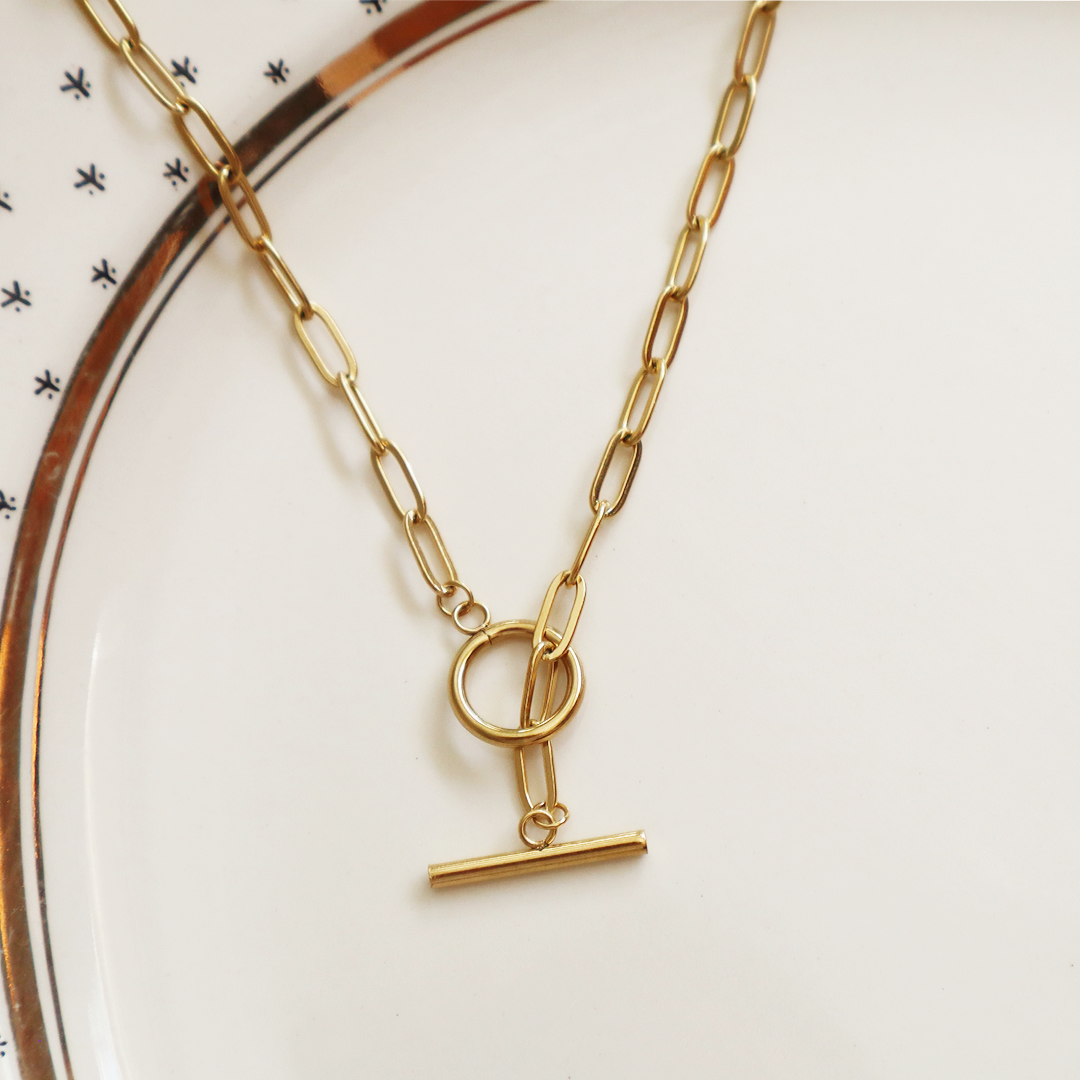 Linked Chain T-Bar Necklace in 18K Gold Plated Stainless Steel