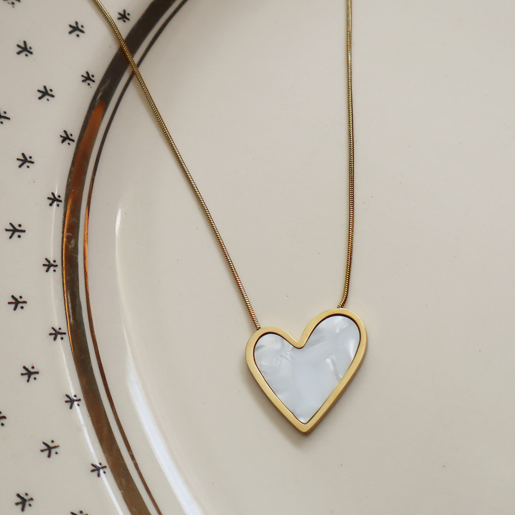 Abstract Heart Necklace in 18K Gold Plated Stainless Steel