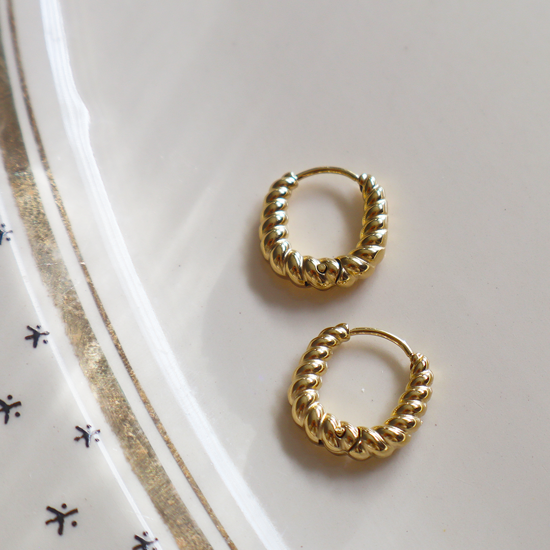 16mm Twist Stainless Steel Huggies