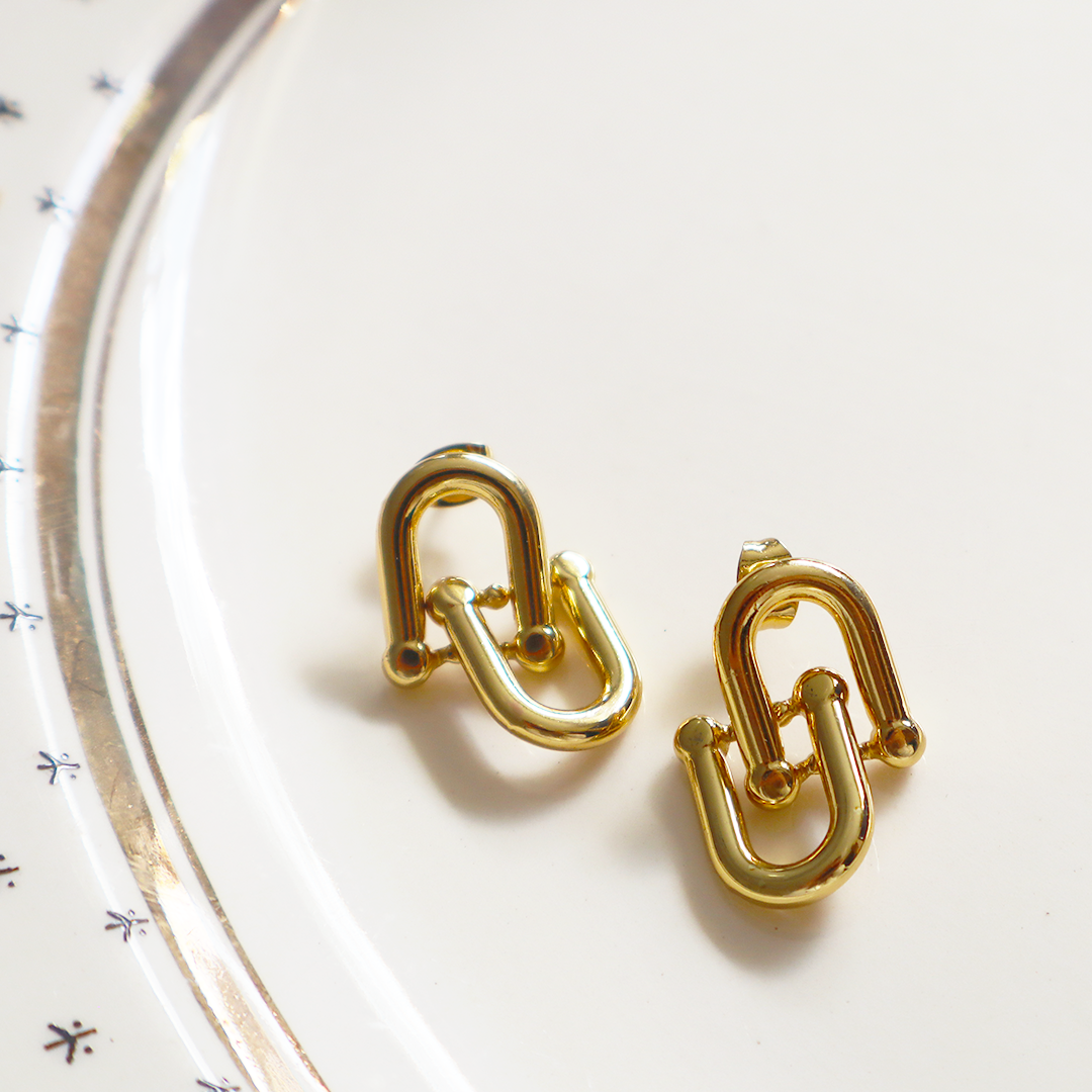 Shackle Drop Earrings in 18K Gold Plated Stainless Steel